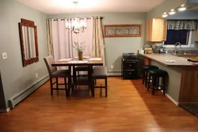 Image de Quiet home with large beautiful deck close to town and the Kenai River