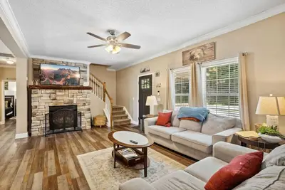 Image de 6br / 4ba Mountain Modern avec salle de jeux, vue sur la montagne, climatisation près des pistes de ski de Beech Mtn