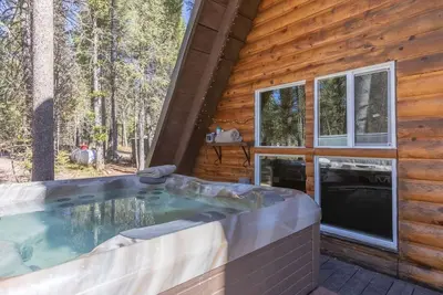 Image de Nouvelle liste! Retraite cabine rustique