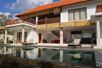 Image de 5 Br Casa Margarita à Canggu