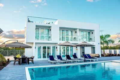 Image de 3 Br-Imperial Villas, piscine privée et parfait pour les grandes familles ou les groupes