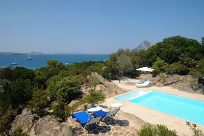 Image de Villa Ciprea, avec piscine privée et à deux pas de la plage