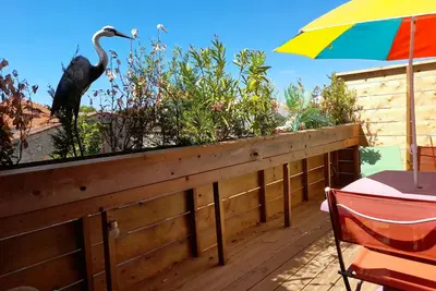 Image de T2 Balcon, 35M² tt confort et calme! 200m from the thermal baths and 10 min from the Beaches. . .