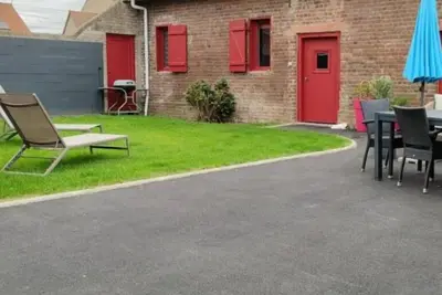 Image de Gite les volets rouges pour 2 Ă 5 personnes