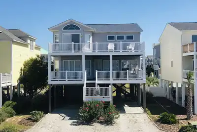 Image de Nouvelle liste pour une grande maison de plage familiale avec nouvelle piscine privée