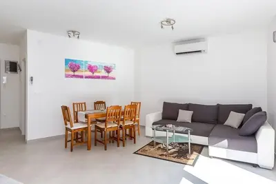 Image de Appartement de vacances pour 6 personnes env. 65 qmà Medulin, Istrie (Côte sud de l'Istrie)