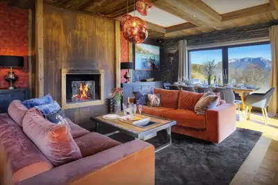 Image de Chalet 5-étoiles pour 11 avec piscine chauffée et vue lac - Ovo Network