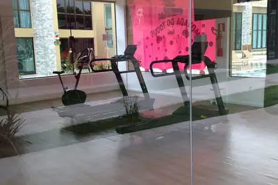 Image de Maison Miracles avec 3 suites, piscine, salle de gym, copropriété Morada do Toque