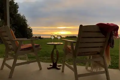 Image de Westwood Beach Cottage. . . minutes de la plage