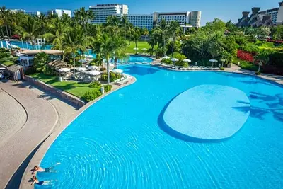 Image de Mayan Palace Pool - véritable œuvre d'art, série de lagons connectés