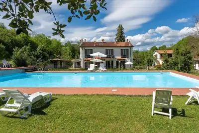 Image de Maison de vacances privée avec Wifi, piscine privée, Tv, patio, animaux admis, parking