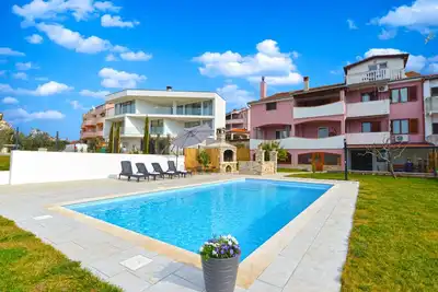 Image de Apartment 742/28478 (Istria - Stinjan), 700m from the beach