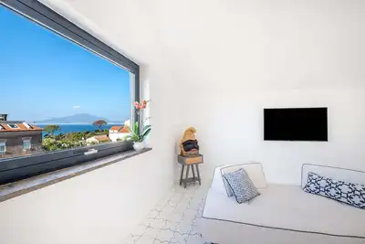 Image de Penthouse de luxe 2br 3bt, superbe vue, piscine privée et terrasse, proche mer