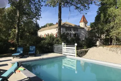 Image de Domaine Des Chabriers: maison de maitre with swimming pool week-ends -Mariage