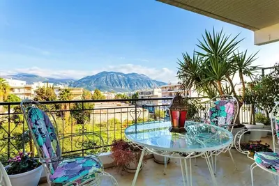 Image de Appartement confortable et lumineux près de la plage et du centre-ville