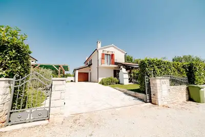 Villa Alma with private pool in a quiet location