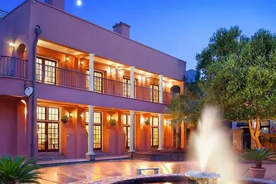 Image de Le Lodge Alley Inn au coeur de Charleston!