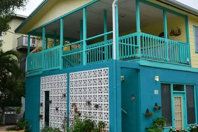 Image de Imploratrice céleste - Une vieille expérience Floride! 200 pas de la plage. Très bien situé