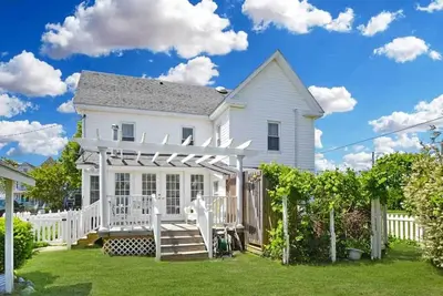 Nouveau! Island Escape w / Bikes, Yard Games: Beach 1 Mi