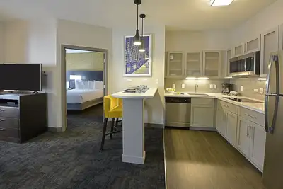 Image de Près du centre médical. Petit déjeuner buffet gratuit. Gym.