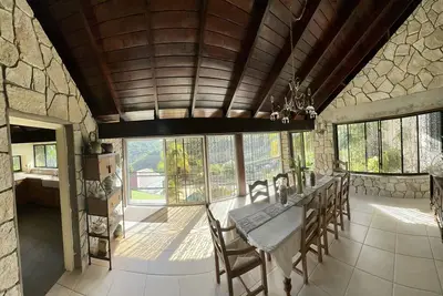 Image de Home away from home in the tropics
