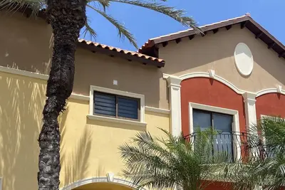 Image de Gold Coast Newly Updated Townhouse 5 min from the Beach
