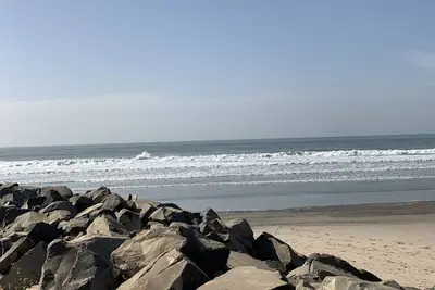 Image de Appartement De Luxe Avec Vue Sur La FORÊT À 3 Min Des Travaux De La Plage, Wifi