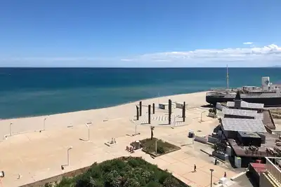 Image de Appartement T3 climatisé avec 6 couchages, terrasse et parking à 300m des commerces
