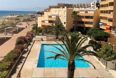 Image de Grand T3 à 100m des commerces, plage et piscine, 6 couchages, parking facile