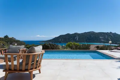 Image de Grande Maison 4 chambres avec petite piscine privée et vue mer - Santa Giulia