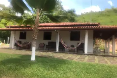 Image de Ferme 5 étoiles avec piscine, terrain de football, piscine et barbecue