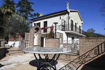 Image de The Hill of Torre Orsina Cin It055032c232019674
