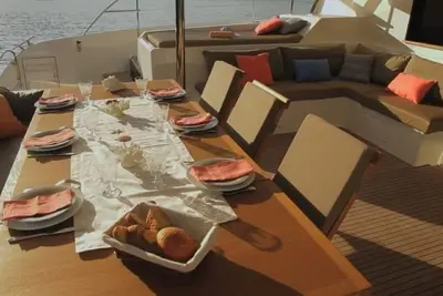 Image de Vacances en voile tout compris jusqu'Ă 12 personnes - Catamaran Fountaine Pajot Ipanema 58