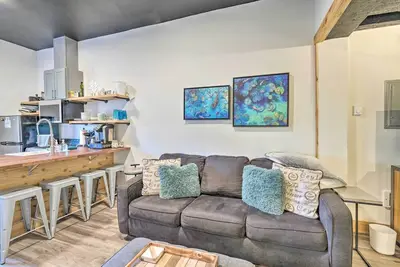 Image de Studio Long Beach au centre-ville - Walk to Ocean!