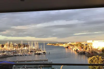 Image de Luxury Waterfront 3 Bed 2 bath apartment