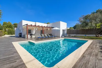 Image de Villa moderne et confortable à Javea, Costa Blanca, Espagne avec piscine privée pour 6 personnes