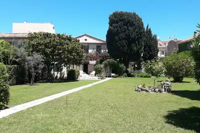 Image de Rare! La Villa Jardin dans la Vielle Ville Antibes