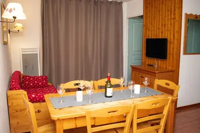 Charmant 3 Pièces pour 6 Pers. avec Balcon et Accès Piscine – Résidence Le Hameau du Puy, Superdevoluy