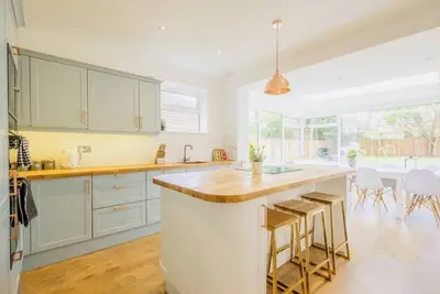 Image de Light lodge · Magnifique chalet de luxe, 12 couchages Côte & New Forest