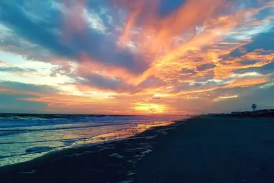 Image de Spectacular Sunset Views from this Top/3rd floor condo, 2 bed/2 bath