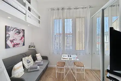 Image de Cannes : à 100 m du palais, charmant studio en plein centre ville