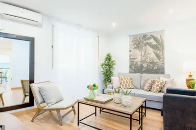 Image de Modern Centrally Located Apartment. MarĂn GarcĂa Ii