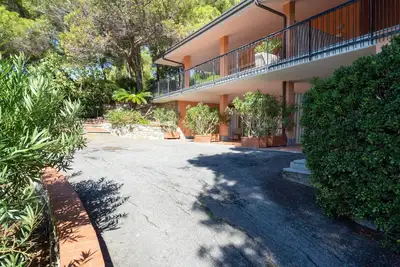 Image de Bel appartement dans une maison de vacances avec Wifi, climatisation, Tv, terrasse, parking