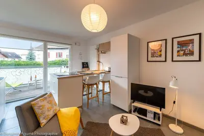 Image de 🎖 Villa Aniciaca - Appartement récent avec parking privé et sécurisé