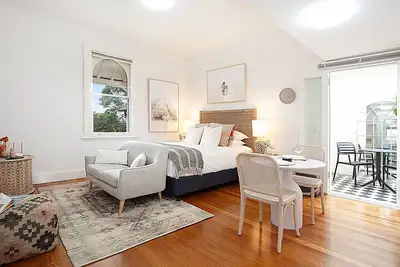 Image de Appartement moderne et confortable Inner West