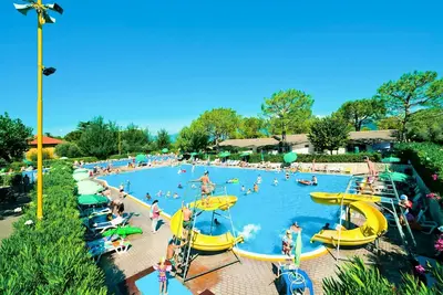 Image de Bel appartement dans une maison de vacances avec Wifi, piscine, climatisation, terrasse, parking