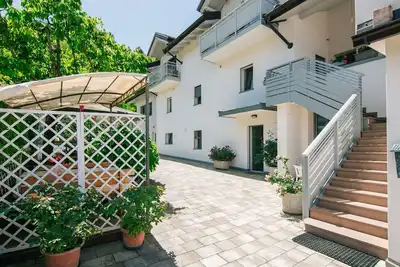 Image de Agréable appartement pour 4 personnes avec Wifi, Tv, patio, animaux admis et parking