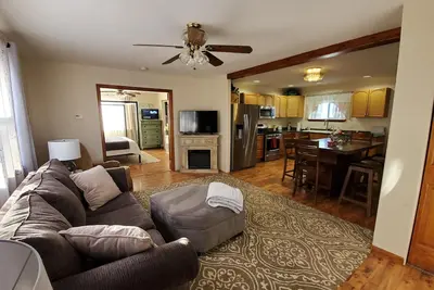 Image de Rocky Mountain Views, sleeps 6 in a quiet country setting