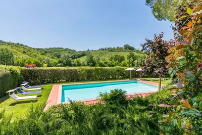 Image de Bel appartement dans une maison de vacances avec piscine, Wifi, Tv, patio, vue panoramique, parking