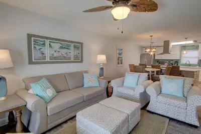 Image de 1br / 1ba - Idéalement situé avec vue sur le golfe